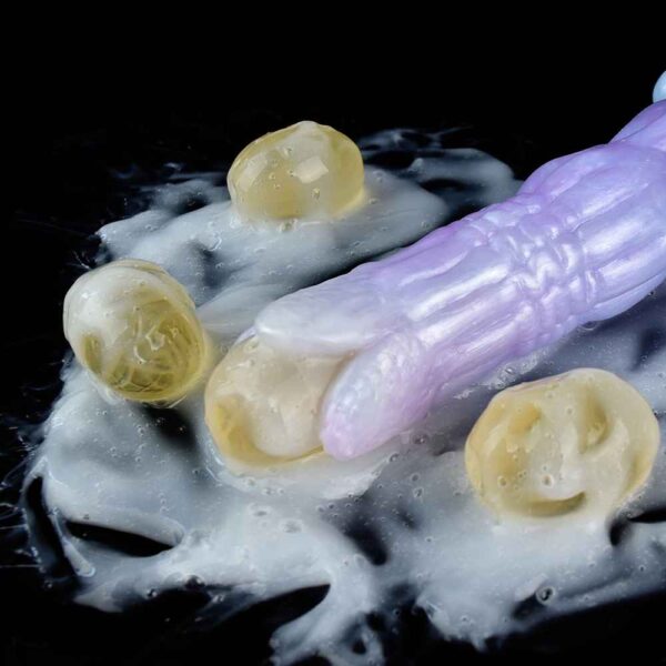 Fantasy ovipositor dildo 8.1 inch 8